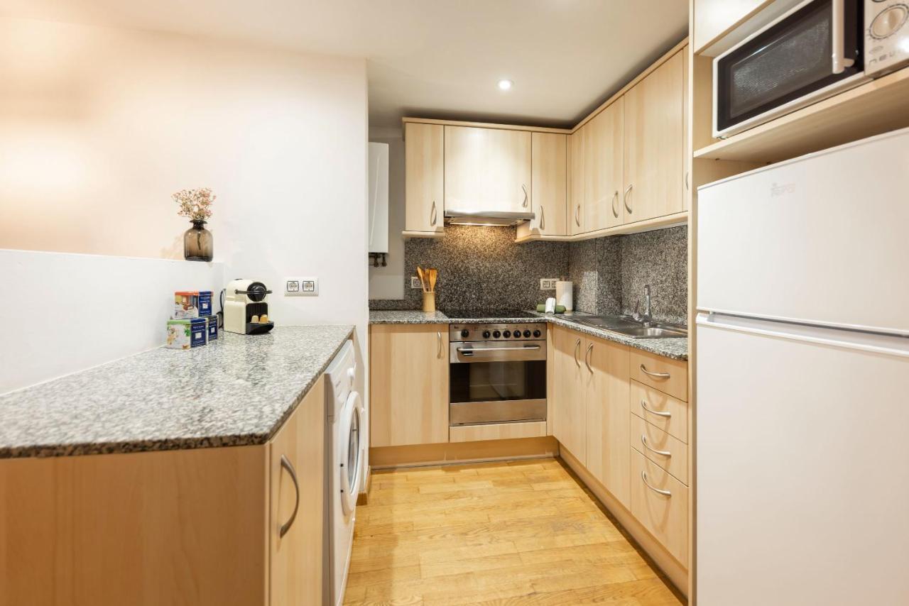 Bravissimo Sant Marti Apartment Girona Luaran gambar
