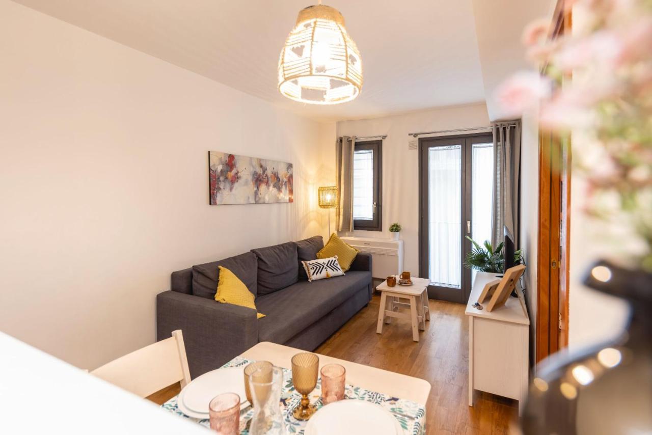 Bravissimo Sant Marti Apartment Girona Luaran gambar